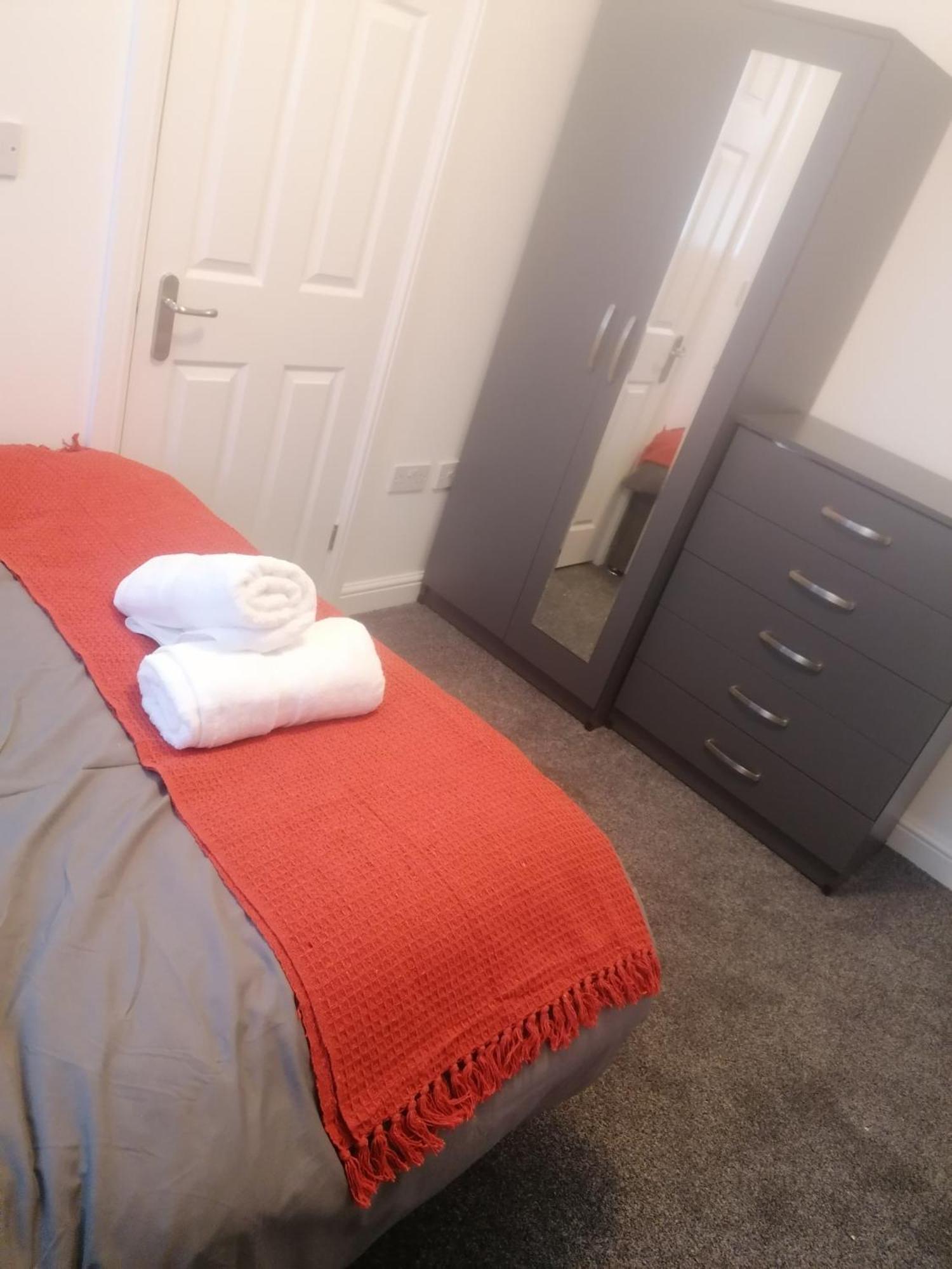 Rossy Home Of Relaxations Stoke-on-Trent Ngoại thất bức ảnh